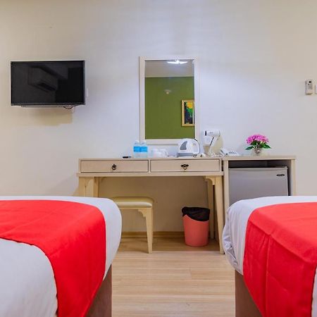 Hotel 101 Permas Jaya Johor Bahru Eksteriør billede