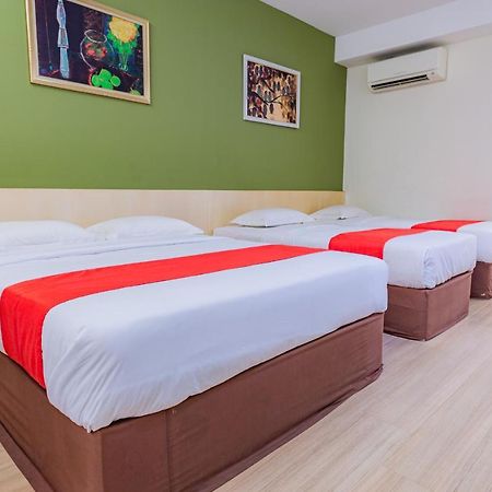Hotel 101 Permas Jaya Johor Bahru Eksteriør billede