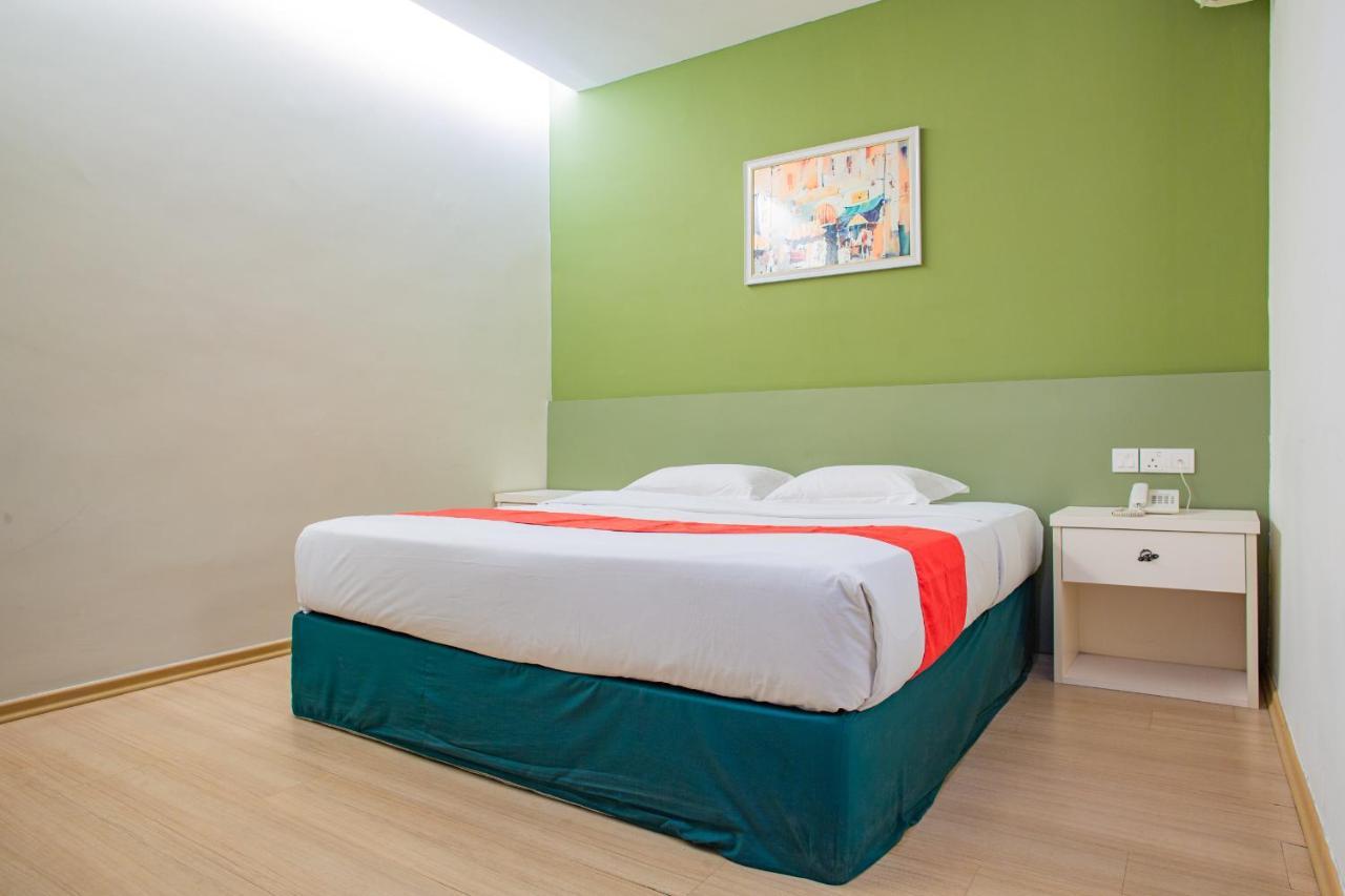 Hotel 101 Permas Jaya Johor Bahru Eksteriør billede