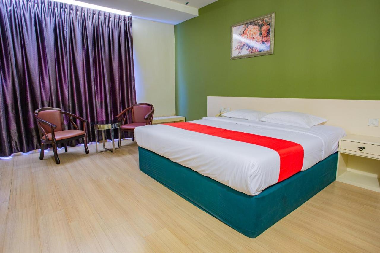 Hotel 101 Permas Jaya Johor Bahru Eksteriør billede