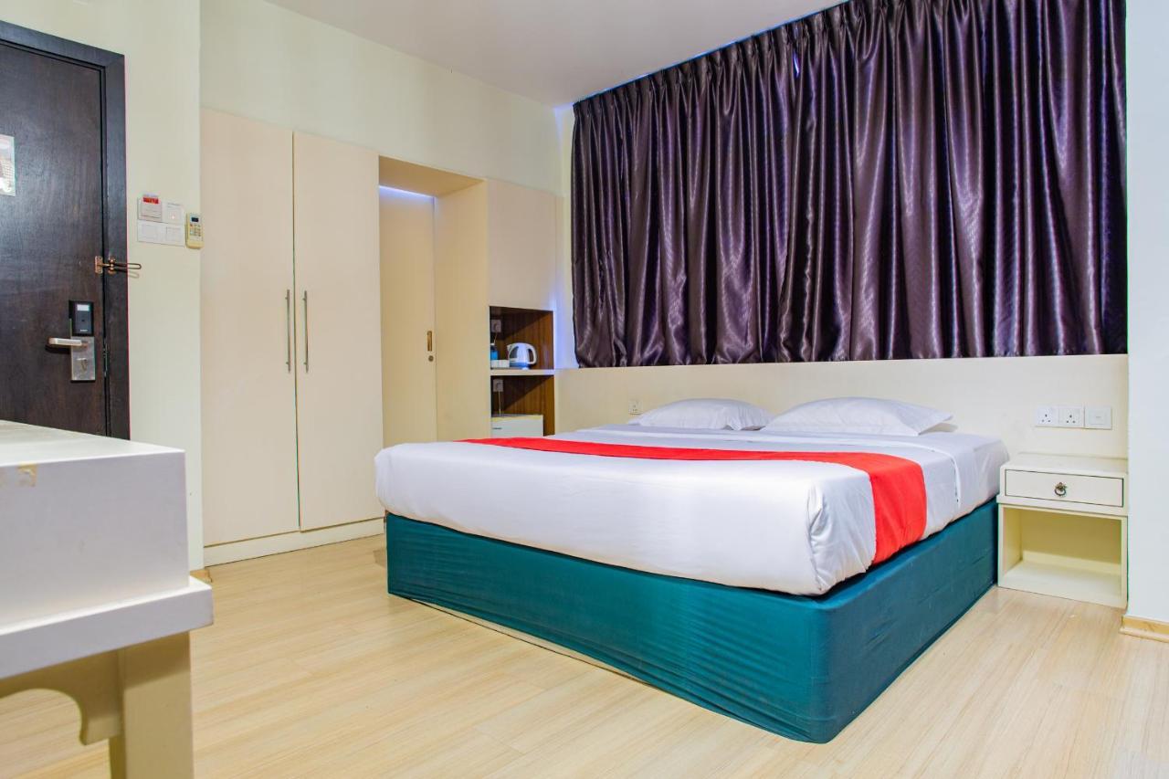 Hotel 101 Permas Jaya Johor Bahru Eksteriør billede